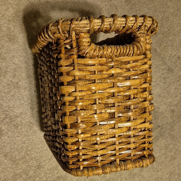 Woven Brown Basket - Picture 4 of 5